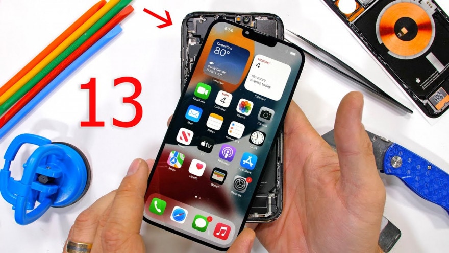 Smontare iPhone 13 Pro Max non è semplicissimo, ma ci sono due interessanti particolarità