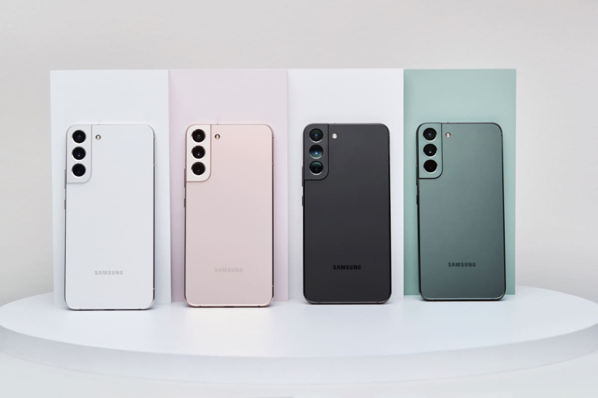 I migliori smartphone in sconto da comprare oggi: Galaxy S22, iPhone SE e OPPO Reno7 - image samsung-galaxy-s22-orig on https://www.zxbyte.com