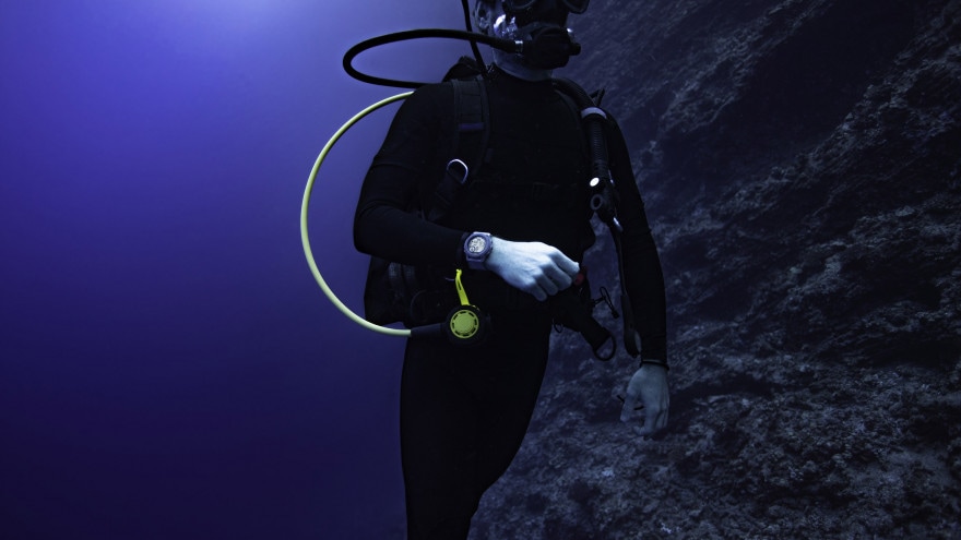 Dentro e fuori dall&#039;acqua: Garmin lancia Descent G1, computer subacqueo e smartwatch