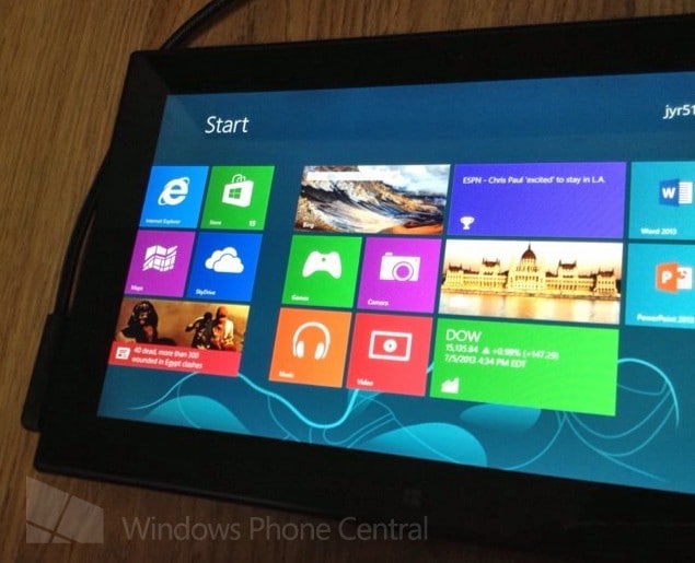Ecco le immagini di un prototipo di tablet Windows RT a marchio Nokia