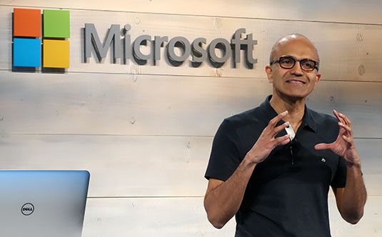 Il CEO di Microsoft mostra Continuum su Windows 10 Mobile