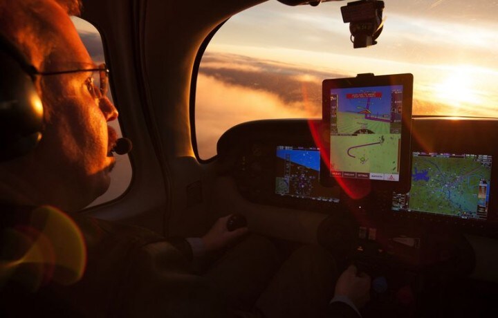 Xavion, l&#039;app per iPad che fa atterrare gli aeroplani (video)