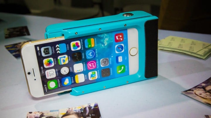 Prynt, il gadget che trasforma lo smartphone in una Polaroid, arriva su Kickstarter