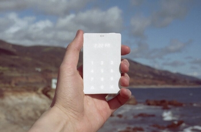 Light Phone, da Kickstarter un telefono da utilizzare il meno possibile (video)