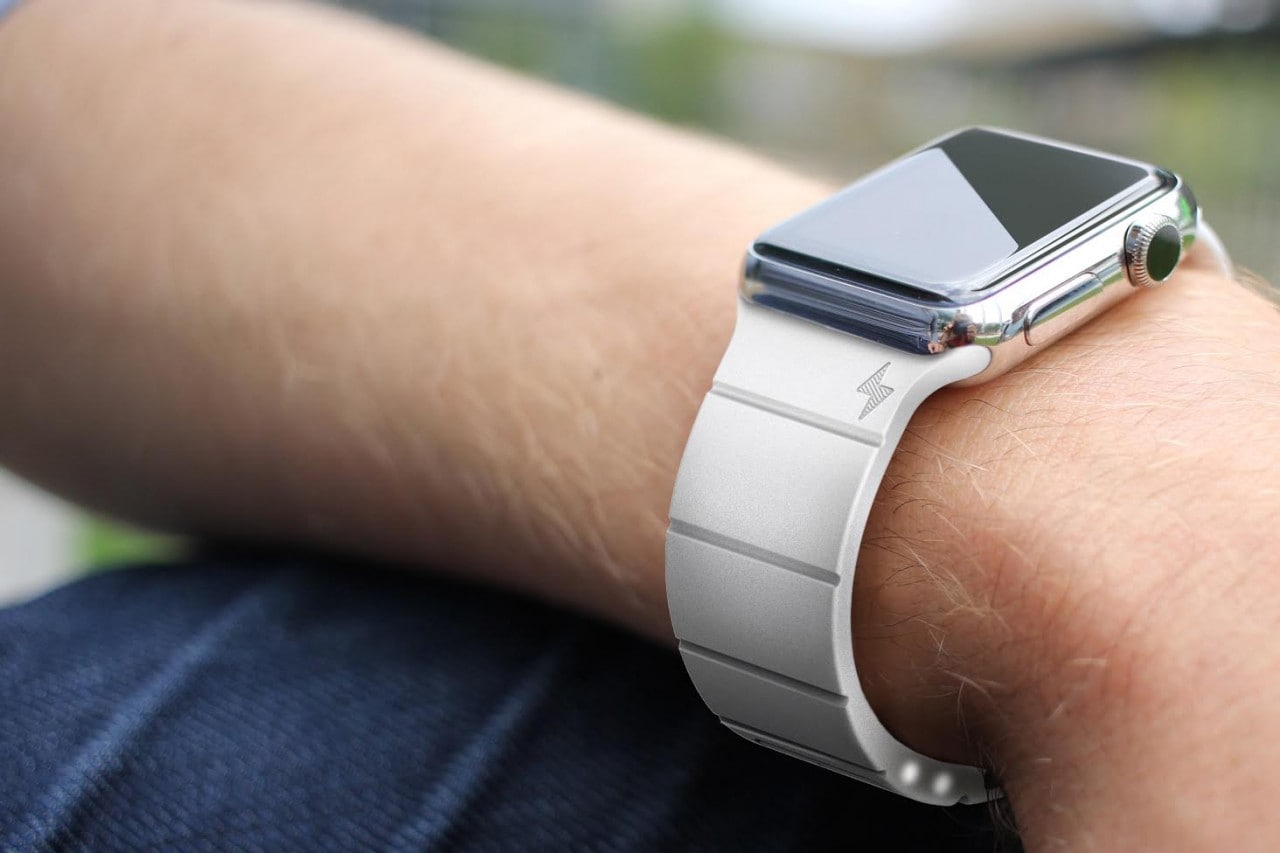 Il cinturino che ricarica Apple Watch si mostra in un video (video)