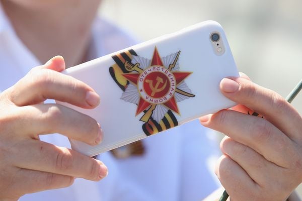 La Russia vuole liberarsi di Android e iOS (ma non sta lavorando al suo sistema operativo)