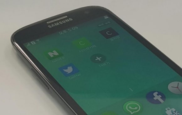 Samsung Z LTE con Tizen OS si svela in una foto