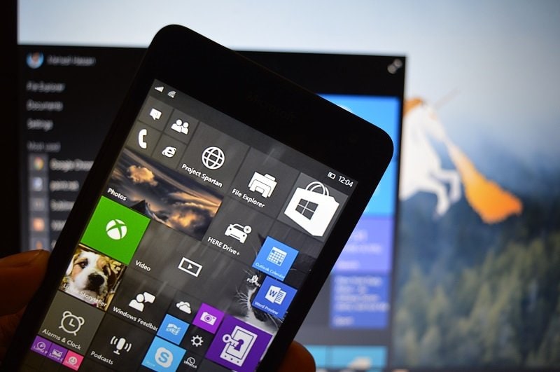 La build 10581 di Windows 10 Mobile si mostra in un hands-on (video)