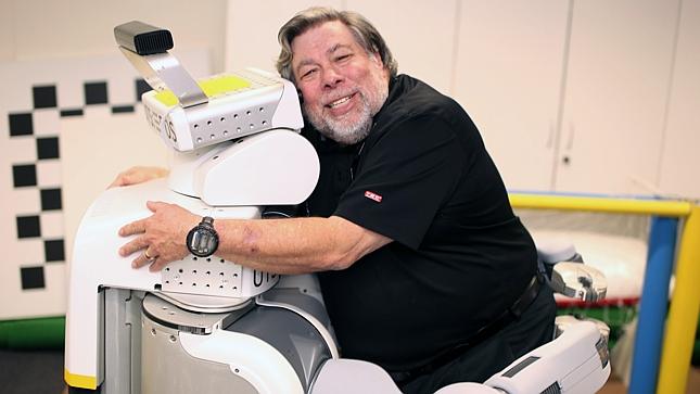 Wozniak: noi umani saremo i cagnolini dei robot