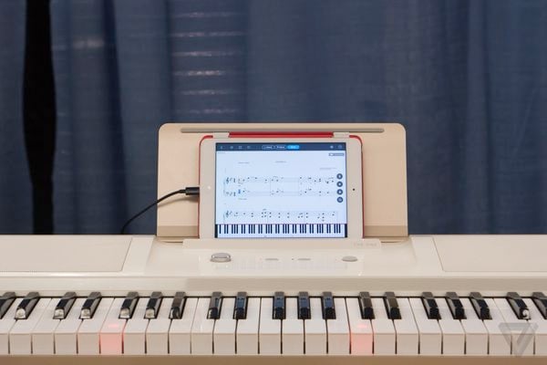 Da Indiegogo la tastiera interattiva per imparare a suonare (video)