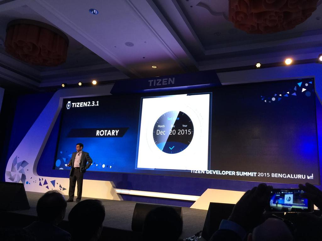 Samsung conferma la ghiera rotante per Gear A