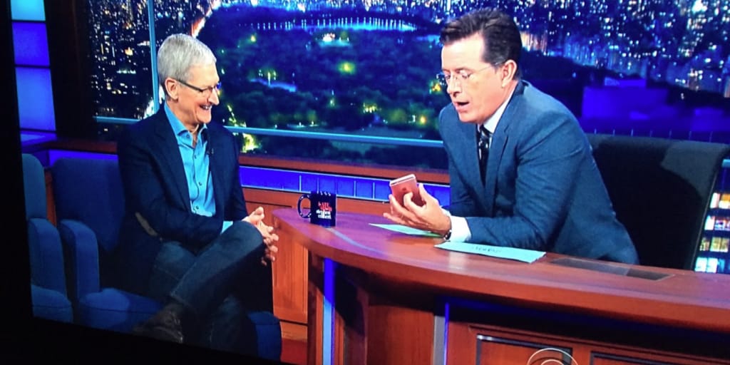 Tim Cook discute di iPhone 6s, Apple Car e altro al Late Show di Stephen Colbert