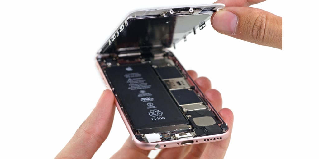 Il teardown di iPhone 6s conferma la batteria più piccola