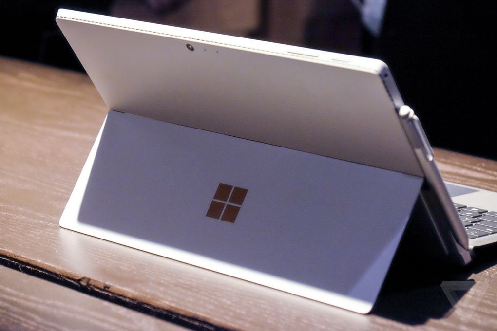 Microsoft finalmente conferma l&#039;esistenza del Surface Mini, ma non c&#039;è da esaultare