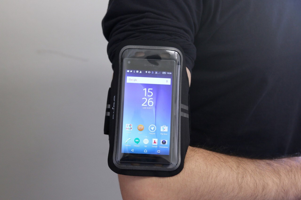 Puro Armband universale per smartphone fino a 5,1&#039;&#039;, la nostra prova (foto)