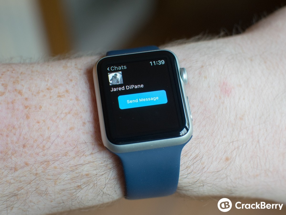 BBM adesso supporta la risposta rapida da Apple Watch