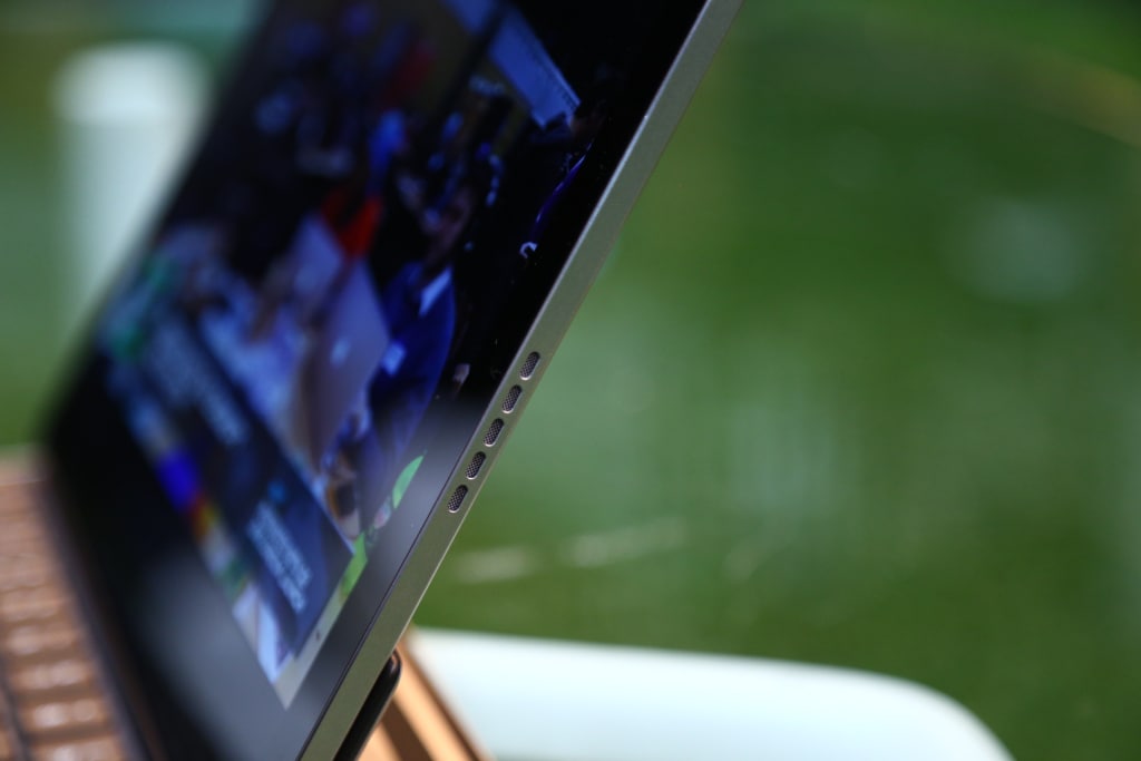 Pixel C è disponibile da oggi, ma non in Italia: il primo tablet di Google viene bocciato nelle recensioni (video)