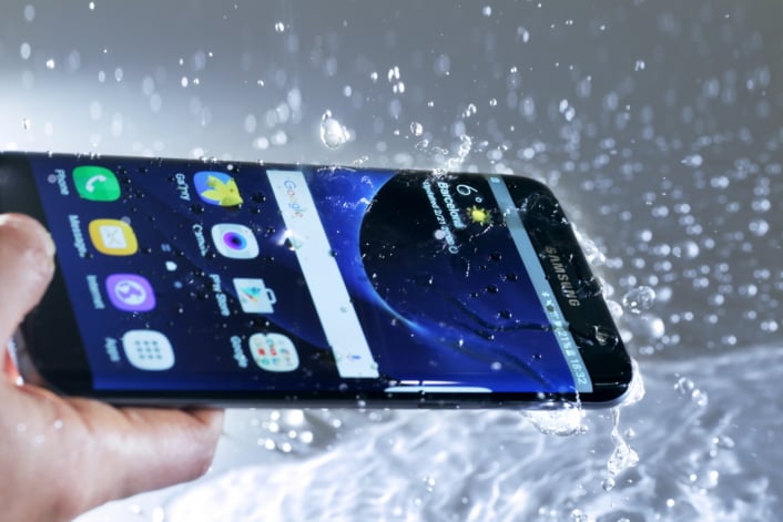 Samsung conferma l&#039;impermeabilità della nuova serie Galaxy A con un teaser