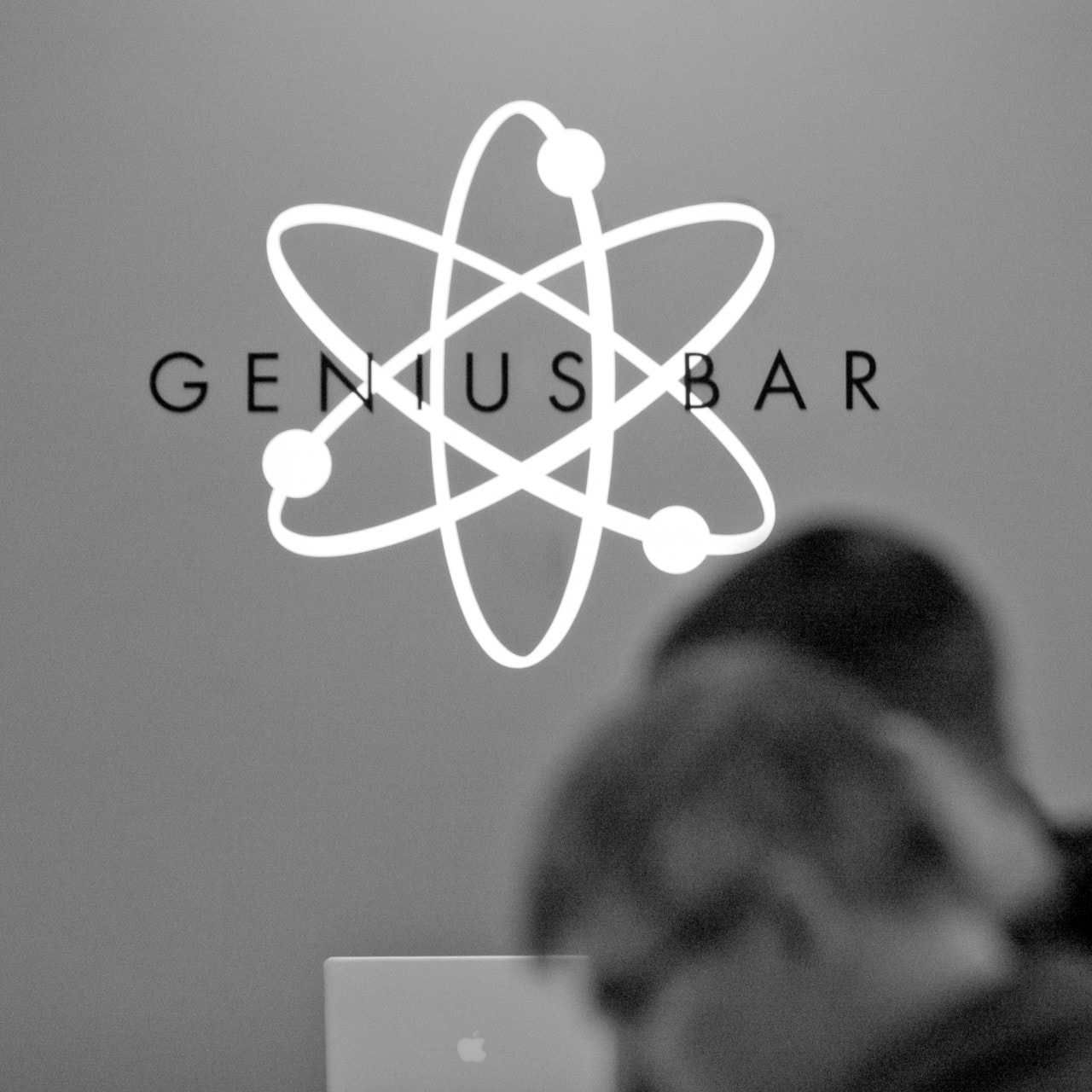 Apple rimuove i Genius Bar dagli Store: l&#039;assistenza sarà più a misura di cliente (foto)