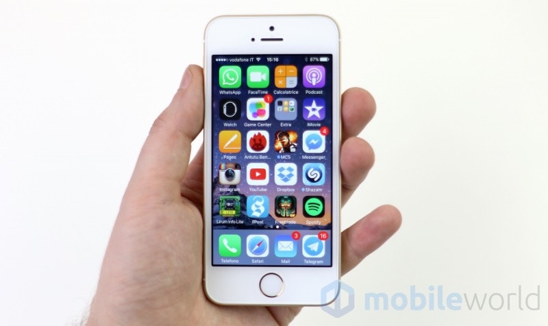 Apple raddoppia la memoria di iPhone SE: si passa a 32 GB e 128 GB