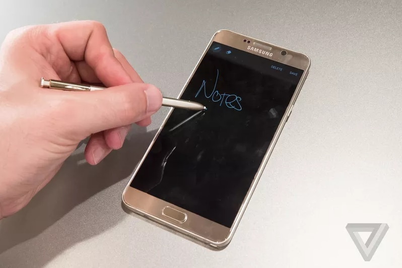 Samsung brevetta un nuovo alloggio per la stylus