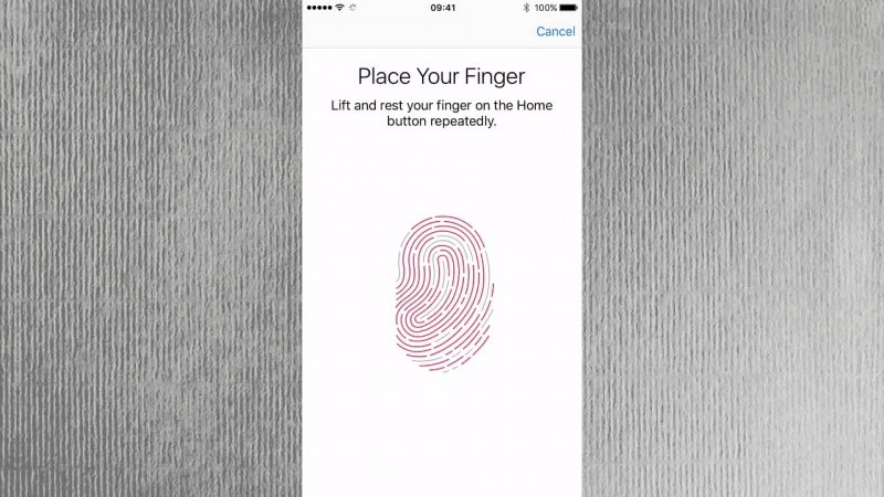 Con OS X 10.12 potrete sbloccare il vostro Mac con il Touch ID di un iPhone