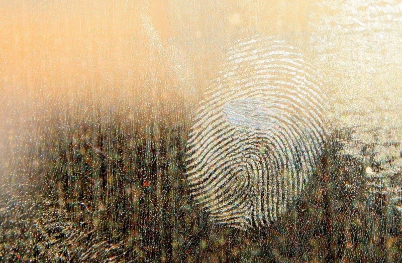 La più grave falla di sicurezza degli smartphone sono le vostre impronte digitali