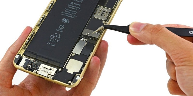 Apple rimborsa 60€ a chi aveva pagato troppo la sostituzione della batteria