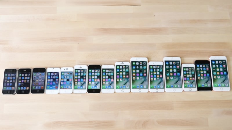 Guardate tutti gli iPhone esistenti a confronto! (video)