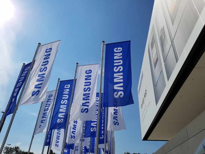 Samsung annuncia nuova organizzazione a tre CEO e trimestre di guadagni record
