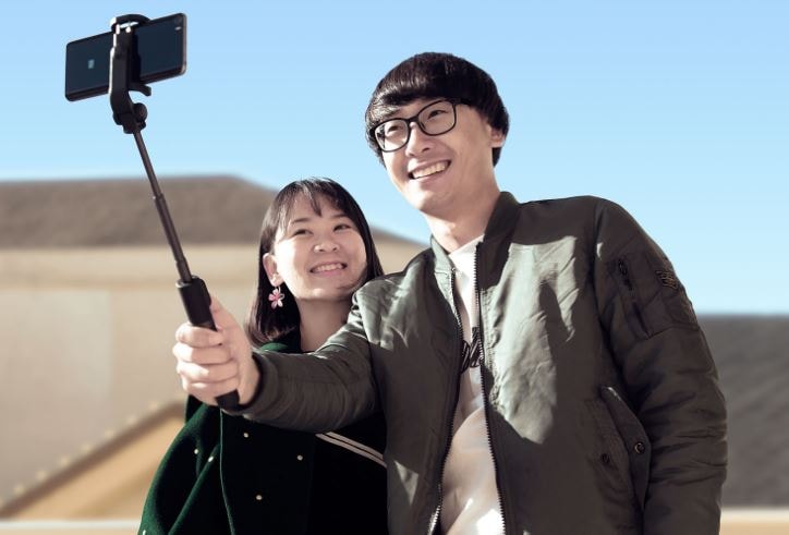 Date un&#039;occhiata al nuovo selfie stick/treppiedi di Xiaomi da 13$ (foto)