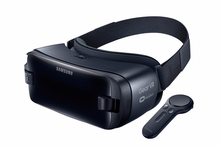Il nuovo Gear VR gioca a fare l&#039;Oculus Rift con un controller dedicato