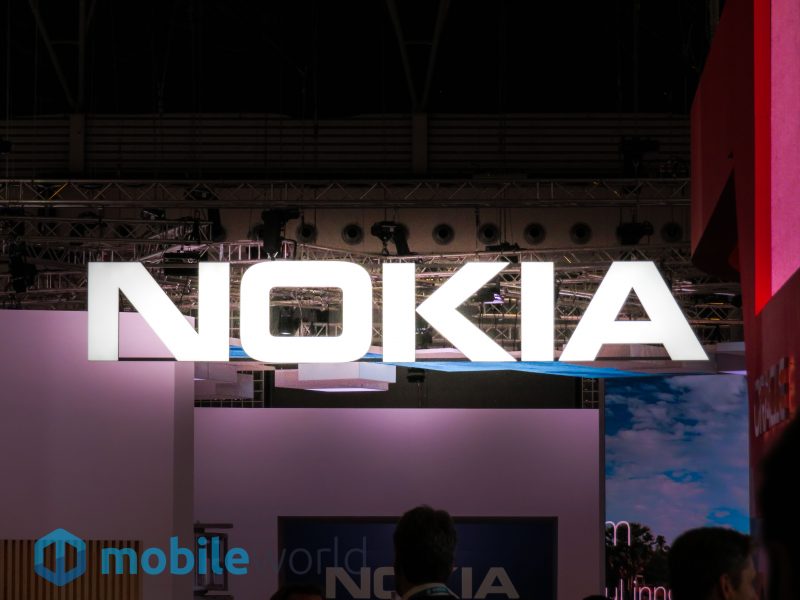 Nokia continua a pescare dal suo glorioso passato? Voci su un remake di Nokia 2010 del 1994 (foto)