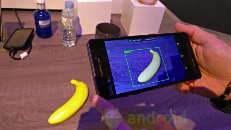 Guardate uno smartphone con Snapdragon 835 riconoscere oggetti: la nostra anteprima dal MWC 2017 (foto e video)