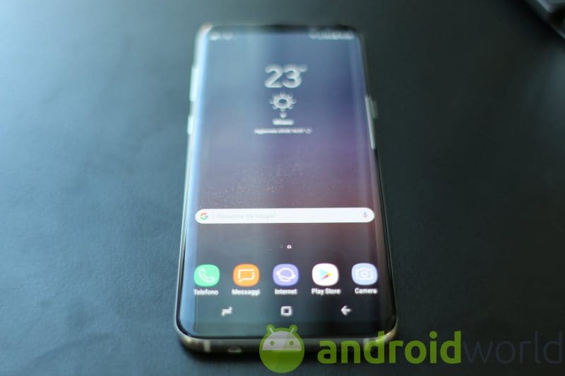 Samsung ha realizzato la cover più brutta di sempre, per il suo smartphone più bello di sempre