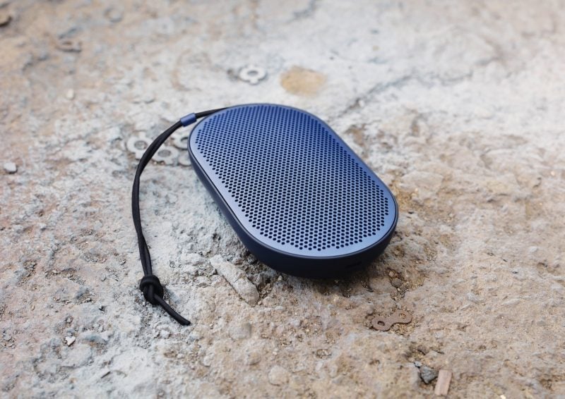 B&amp;O P2 è uno speaker Bluetooth che si controlla con tap e shake
