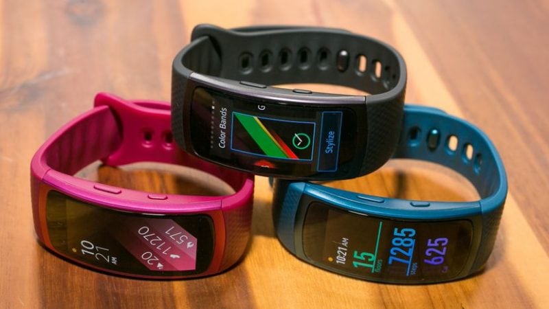 Wearable stabili: salgono gli smartwatch, scendono le smartband