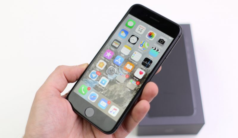 Apple avvia il programma ufficiale di sostituzione delle schede logiche degli iPhone 8 (ma non Italia)