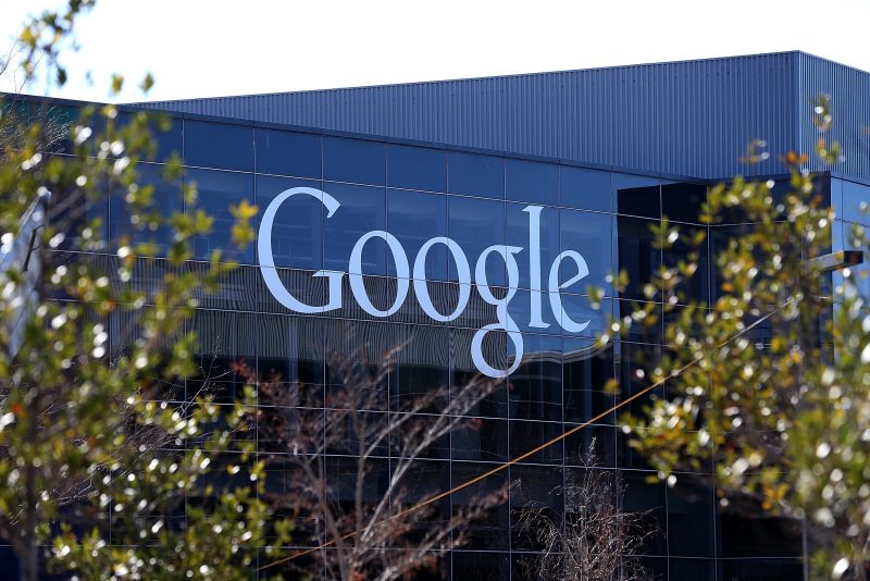 Google entra a piè pari nel mercato dei feature phone investendo 22$ milioni in KaiOS