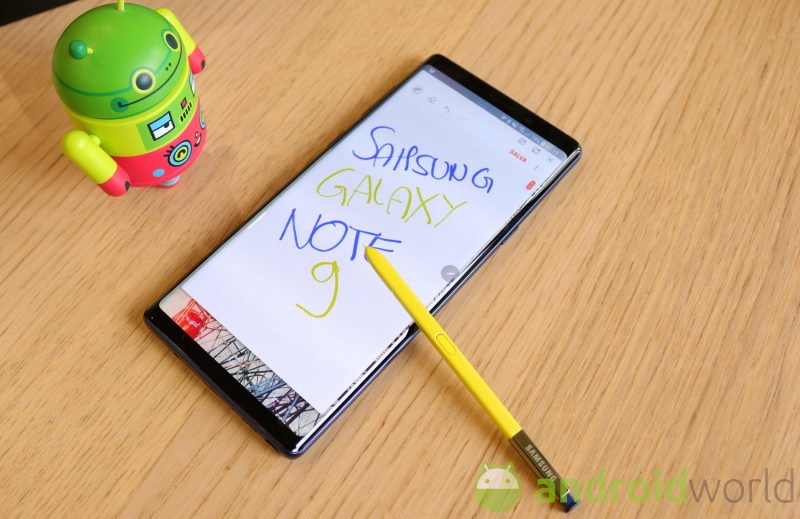 L&#039;ultimo corposo aggiornamento di Galaxy Note 9 ha davvero poca roba. Perché 650 MB? (foto)
