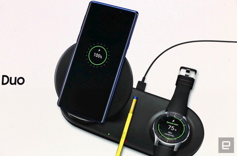 Ricarica wireless contemporanea per Note 9 e Galaxy Watch? Ecco a voi Samsung Wireless Charger Duo (foto)