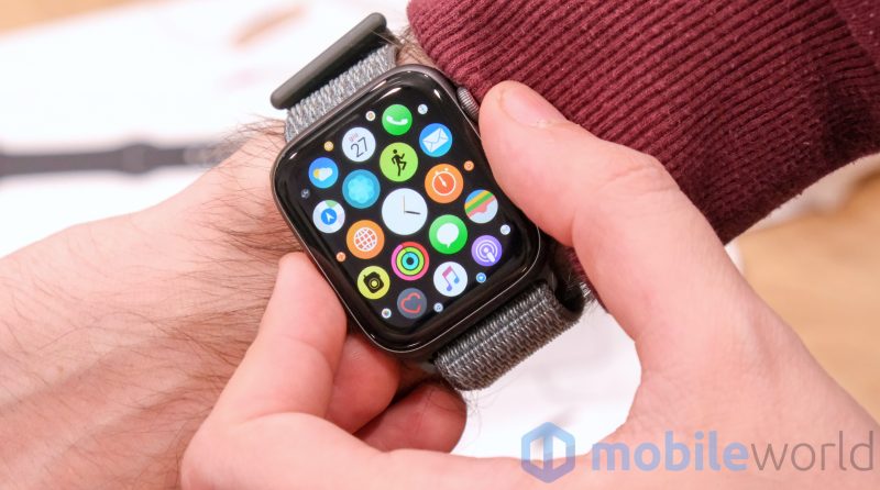 Voglia di Apple Watch serie 4 (da 40 mm)? Vodafone lo offre a rate senza alcun anticipo, ad alcuni clienti