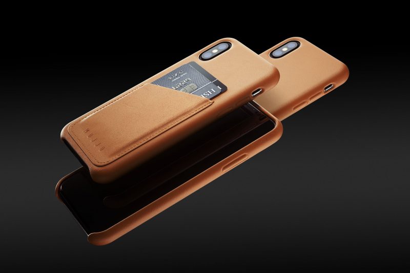 Le cover in pelle per iPhone XS, XS Max e XR di Mujjo sono raffinate ed utili, grazie alla tasca posteriore (foto)