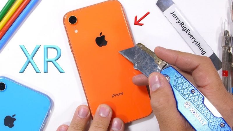iPhone XR alle prese con il test più doloroso: quanto è resistente l&#039;iPhone più colorato di sempre? (video)
