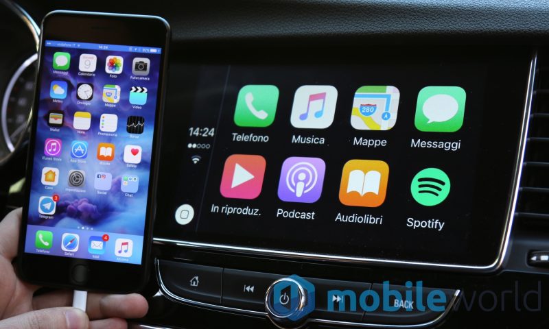 Apple smanetta sui suoi servizi e manda in crash Apple Music su CarPlay
