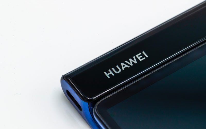 P40 Pro in ceramica nera è la risposta di Huawei a chi vuole potenza ed eleganza (foto)
