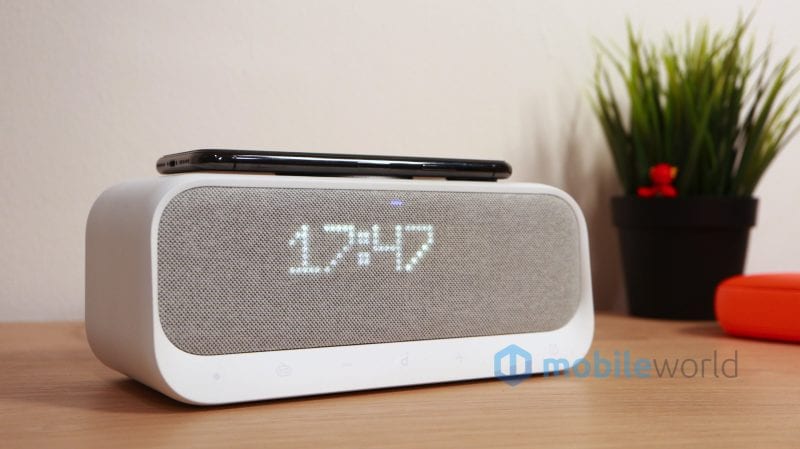È una radiosveglia, uno speaker Bluetooth, un caricatore wireless e altro: recensione Soundcore Wakey
