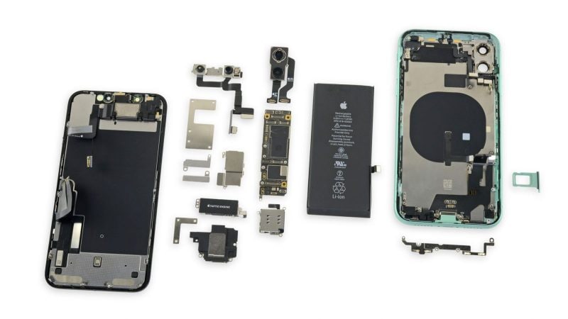 Quanta RAM ha iPhone 11 Pro Max? La batteria è davvero più grande? Ecco le sorprese del teardown di iFixit