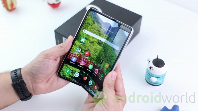 Samsung al lavoro sulle batterie flessibili: sarà la svolta per i Galaxy Fold e Z Flip del prossimo futuro? (foto)