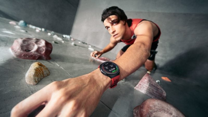 Huawei Watch GT 2e in OFFERTA al miglior prezzo su Amazon: rosso o verde?